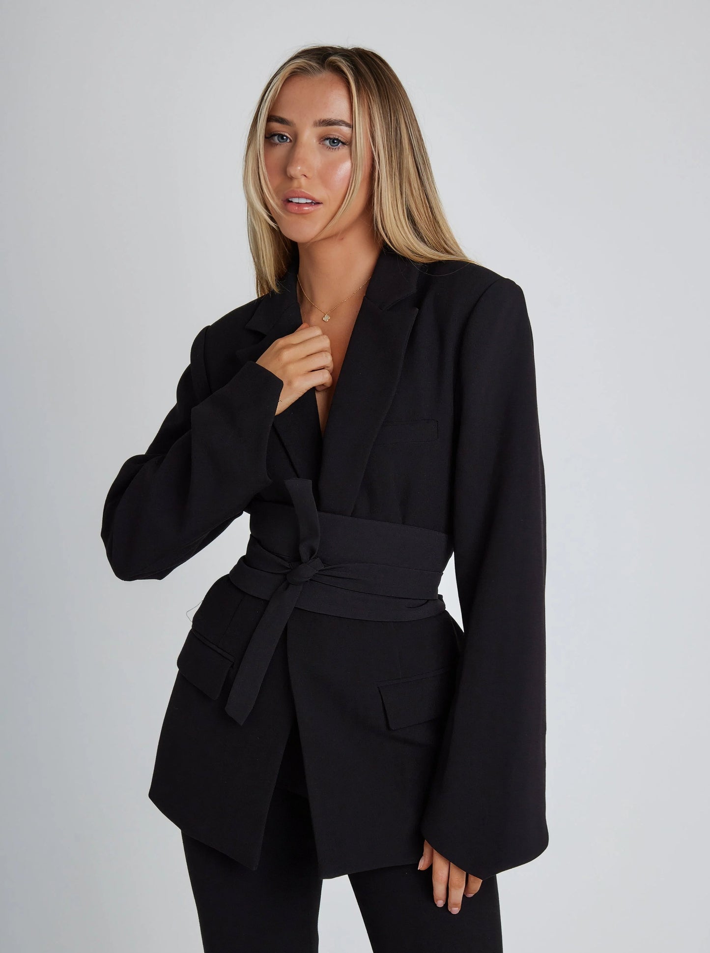 AMY | BLAZER WITH BELT